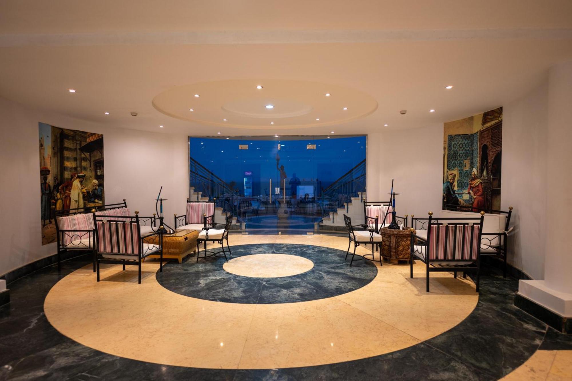 Ecotel Bay View 4*
