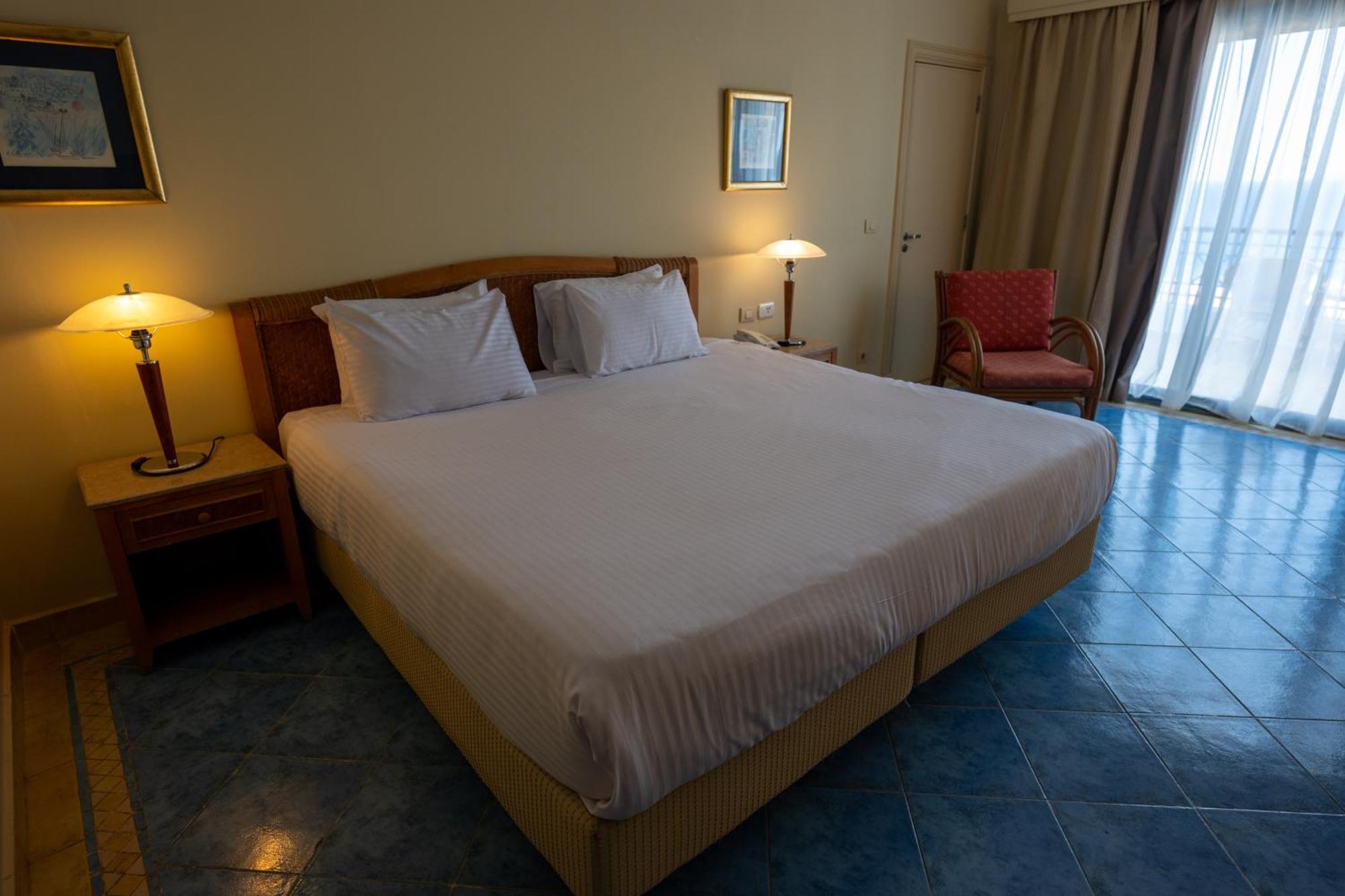Ecotel Bay View Курортный комплекс 4*