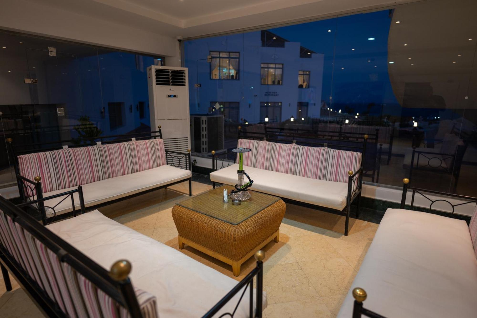 Ecotel Bay View 4*